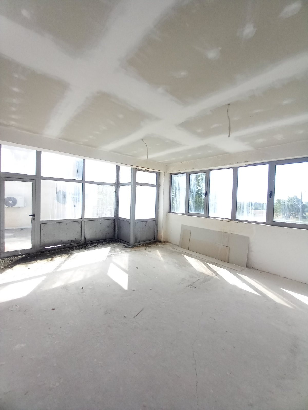 Apartment No. 17, Mladost district