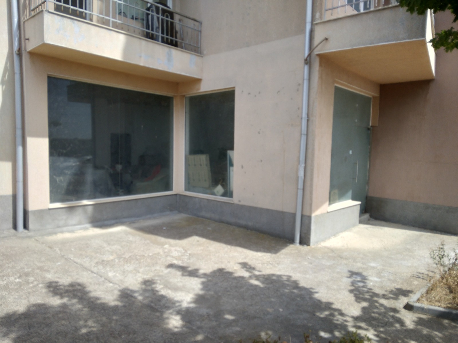 Commercial property in "Druzhba" residential area